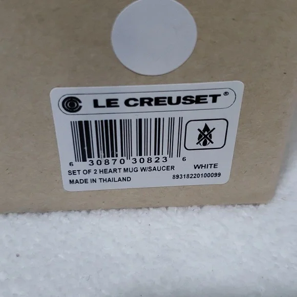 Set of 2 White Heart Mugs & Saucers  Plus Matching Salt & Pepper Le Creuset NEW - Picture 4 of 8